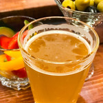 リパブリュー - クラフトビールとオリーブ、ピクルス