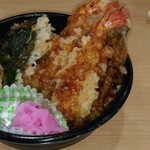 Marutoku - 550円の海老天丼。