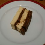 ホシヤマ珈琲店 - チーズケーキ 大人の味 スポンジ部分にリキュールが効いてる