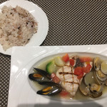 ナチュラルダイエットレストラン NODO - 本日の鮮魚　アクアパッツァ仕立て　159.6kcal/糖質3.5g
