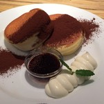 パンケーキ＆スイーツ ブラザーズカフェ - ティラミススフレパンケーキ