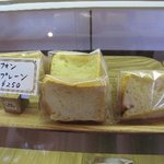 シフォンケーキ＆焼き菓子 ビスキット - 