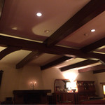 ヒュッテ エミール - 巨大な梁が見事！