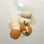 レフェルヴェソンス - 陽だまりの縁側： 「ビワ・マンジェ」と甘酒のムース、抹茶ケック、品川萩の花のアイス