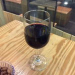 スタンド ティー - ハウスワイン赤 400円(税込)