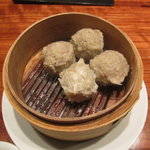 支那麺 はしご - セイロで蒸された熱々のしゅうまい