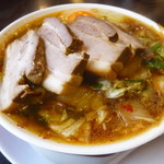 彩華ラーメン - サイカラーメン（小）＋厚切りバラ肉、生玉子トッピング