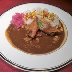 アピシウス - 馬スジと桜エビのコンディマン、豚のクリスピーカレー