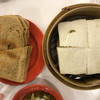 Ya Kun Kaya Toast - 料理写真:左: kaya toast   右: steamed bread 
