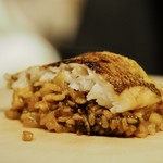 アカ - ノドグロのパエリア