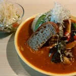 「野菜カレー＋アボガド＋ミニサラダ」