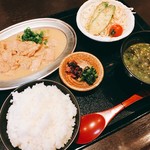 熊本馬肉横丁 - ホルモン煮込み定食