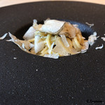 カーサ・デル・チーボ - サマートリュフを惜しげもなく削り