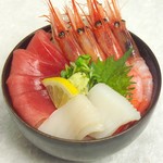 Domburi Chaya - 三色丼（まぐろ、甘えび、いか）1380円