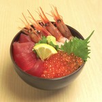 Domburi Chaya - 三色丼（マグロ、甘えび、いくら）1680円