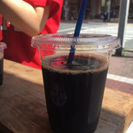 昴珈琲店 - カープ女子（店員さん）とアイスコーヒー