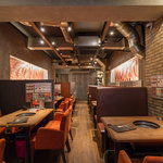 焼肉酒場 ともさんかく - 内観写真: