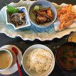 季節と料理 ツキノヒカリ - 日替わりランチ  1000円