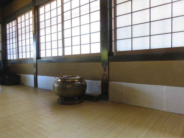 Khu ngồi kiểu tatami