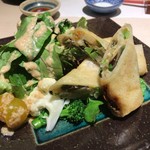 和膳と酒肴 廚 - 新生姜と筍の春巻き