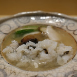 銀座 しのはら - あわび、ハモ、ウルイの葛煮