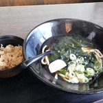 Tokutoku - わかめうどん１玉 ＆ 平日ランチサービスのかやくご飯