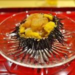 銀座 しのはら - うに、しまえびの紹興酒漬け、これをすし飯と混ぜて食するときは混ぜてｳﾆｿｰｽのﾘｿﾞｯﾄ風な感覚。