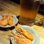 燻製と地ビール 和知 - お通しの海老