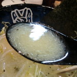 博多ちゃんぽん　ちょき　 - スープのアップ