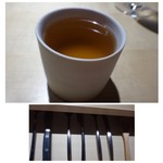 TTOAHISU - ◆スペシャリテの「Wコンソメ」・・少しずつお味を変えられているようで、鶏や香味野菜等に「あご出汁」も加えられたそう。 お味に深みがありいろんな旨みを感じて美味しい。