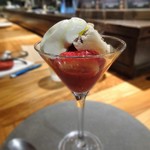 レ ファーブル ボンジュール - 苺のパフェ