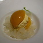 ラ・ターブル・ド・トリウミ - デザート：大粒枇杷のコンポート