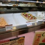 ベックス コーヒー ショップ プラス - ケーキショーケース