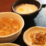 中国料理 松本 - セットのスープ、搾菜、杏仁豆腐