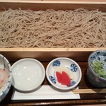 庄吉 桜山店 - 蕎麦（400g）と小丼（海鮮丼）セット¥850