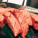 赤身焼肉みはら - 厚切り牛タン