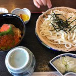 奥次郎 - ミニ鮭まんま丼とうどんセット