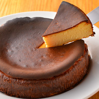 バスク風ベイクドチーズケーキ
