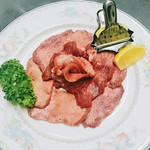 三恵苑 - おすすめタン塩