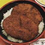 ヨーロッパ軒 - ヨーロッパ軒 総本店(福井市順化)パリ丼(メンチカツカツ2枚)880円