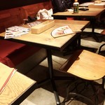 yelo - ☆テーブル席はこんな感じです(*^。^*)☆