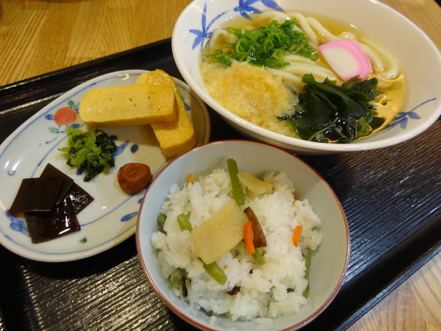 大福うどん 博多駅地下街店>