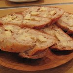 豚玉 - アンチョビバターのバゲット