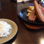ダッチ - ライスを半分にしてもらいました。