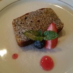 アレコ・レーノ - デザートはアールグレイのケーキ。