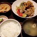 中野茶屋 - 鶏から揚げ定食