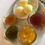 オーベルジュ・オー・ミラドー - ジャムとバター