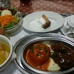 コンコンブル - トマトの肉詰め＆サイコロステーキ