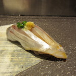 すし京辰  - A-9　握り　酢でしめた鯵