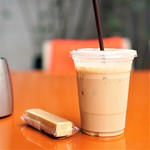 COLOSO COFFEE TOKYO - アイスラテ、ショートブレッド